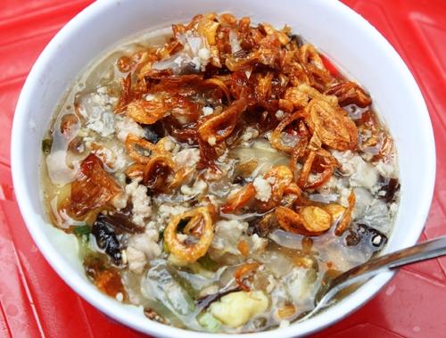 Quán ăn đường phố nổi tiếng ở Sài Gòn