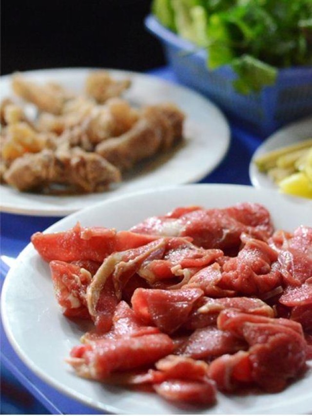 Bò nhúng giấm Thái Phiên - Bữa trưa ấm lòng trong ngày rét