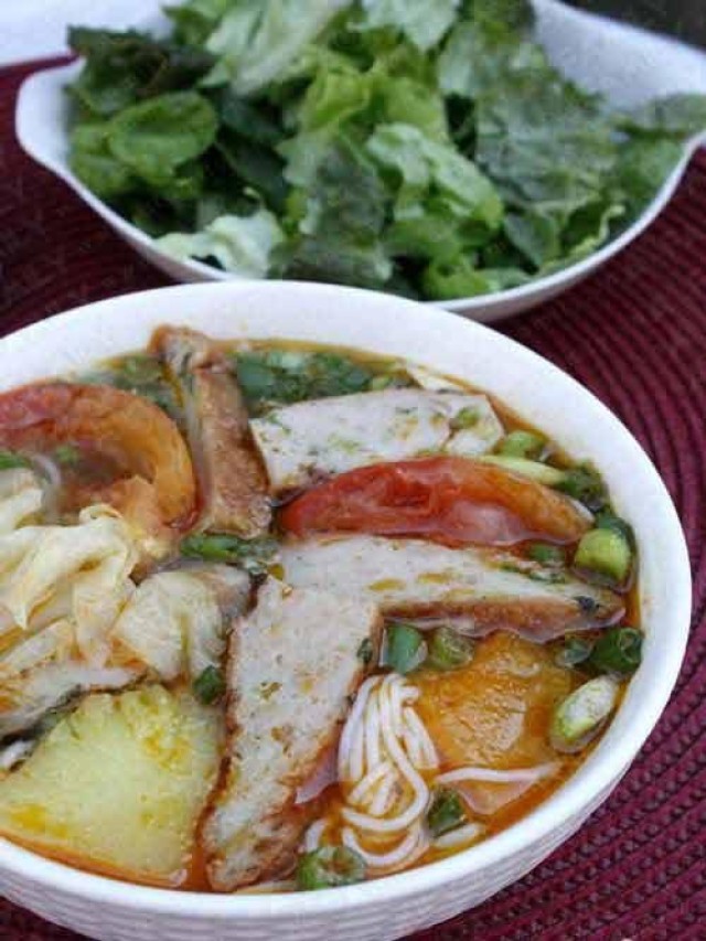 Bún chả cá trứ danh đất Đà Nẵng