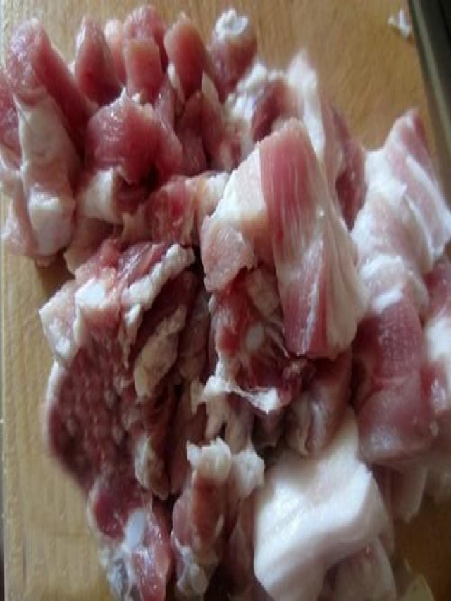 Thịt Kho Đậu Phụ: Bí Quyết Ngon Cơm Cho Mùa Đông Lạnh